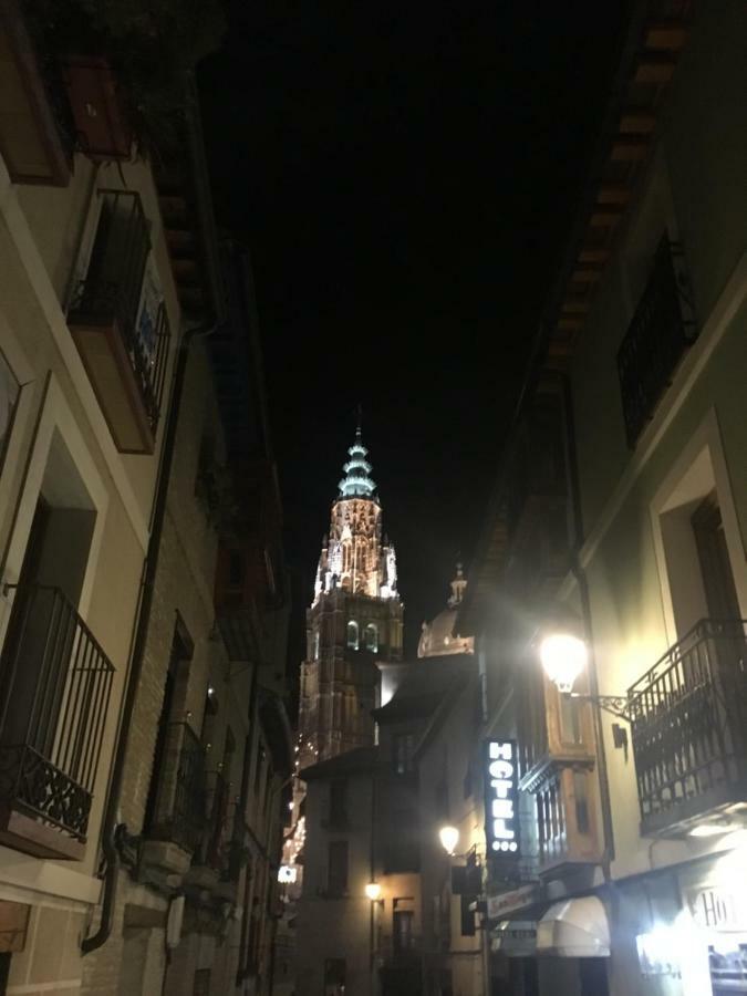 Апартаменты Azotea De La Catedral Толедо Экстерьер фото